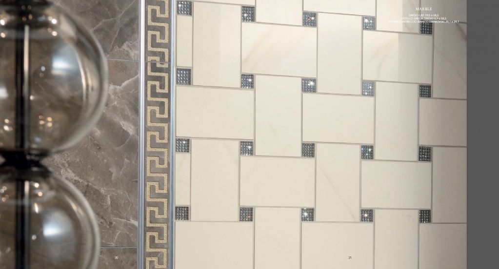 Versace 14.jpg Versace 14.jpg